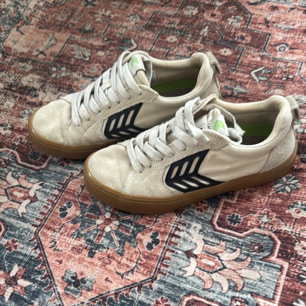 Cariuma Cream and Black Sneakers with Suede Upper